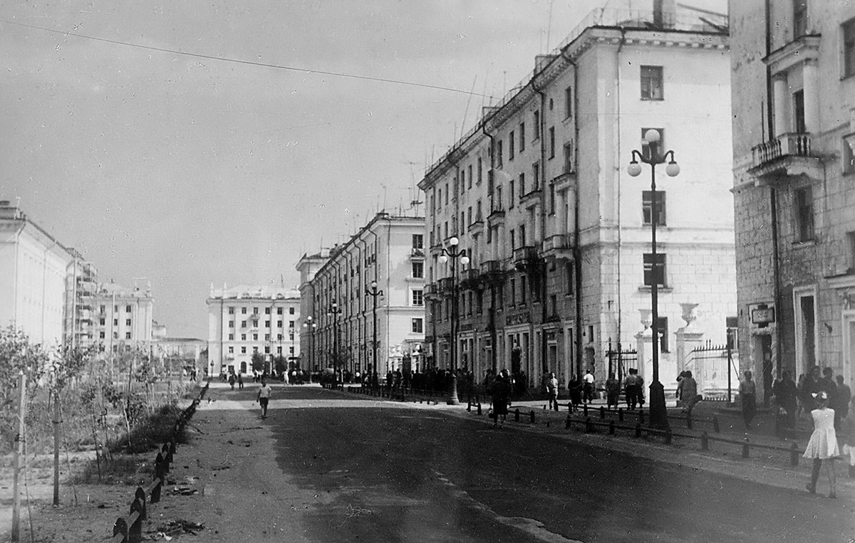 Улица Плюснина